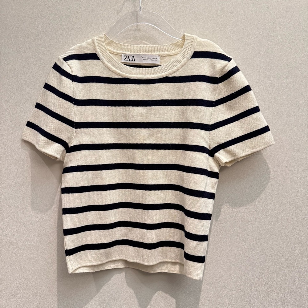Zara Kids Striped Black and White T-Shirt Size M